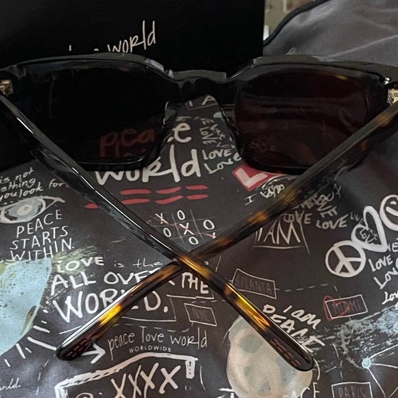 PEACE LOVE WORLD Reflective San Marino Sunglasses Black main image 6
